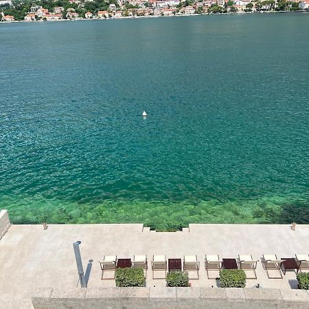 Apartments Rozer Kotor Luaran gambar